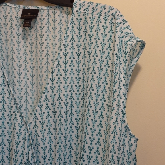 Blouse - Picture 2 of 3